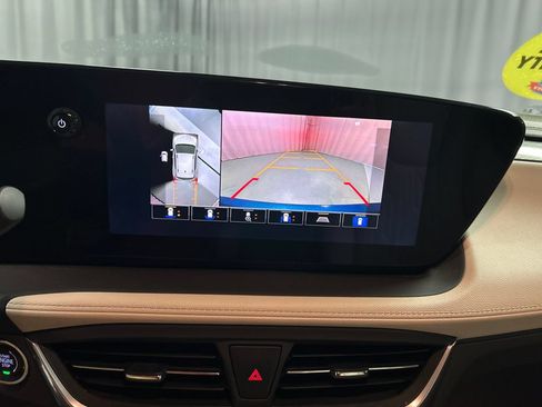 Used 2024 Buick Encore GX Avenir w/ Avenir Technology Package AWD/4WD image 18