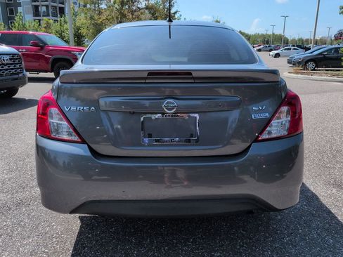 Used 2017 Nissan Versa SV w/ SV Special Edition Package FWD image 5