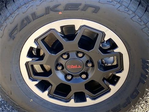 New 2026 Toyota 4Runner TRD Off-Road image 6