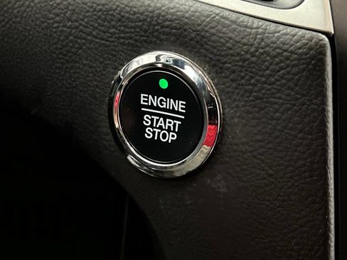 Used 2024 Ford Edge SEL AWD/4WD image 50