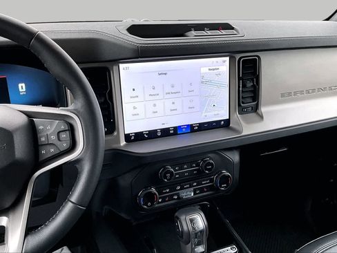 Certified 2025 Ford Bronco Outer Banks AWD/4WD image 7