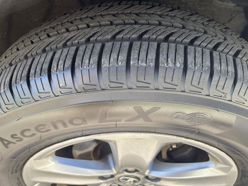 Used 2015 Toyota RAV4 XLE AWD/4WD image 8