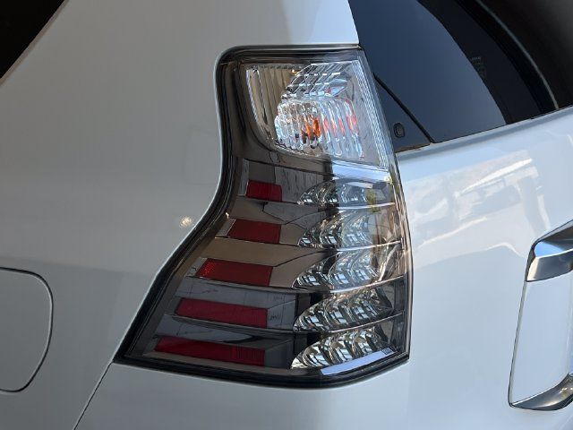 Used 2021 Lexus GX 460 Premium AWD/4WD image 16