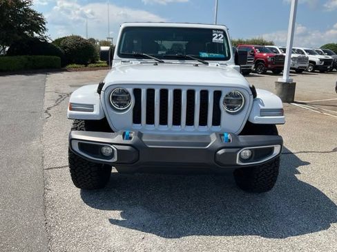 Used 2022 Jeep Wrangler Unlimited Sahara AWD/4WD image 2