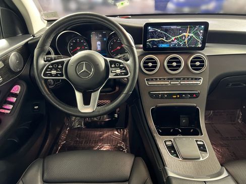 Used 2020 Mercedes-Benz GLC 300 4MATIC image 23