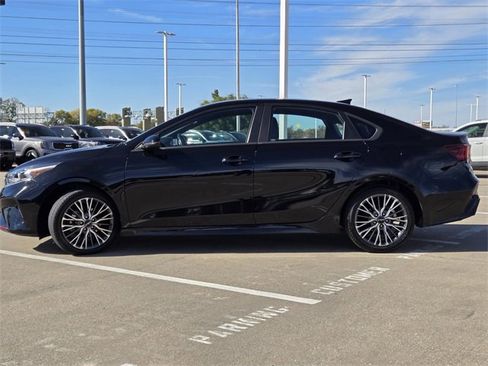 Certified 2023 Kia Forte GT-Line image 3