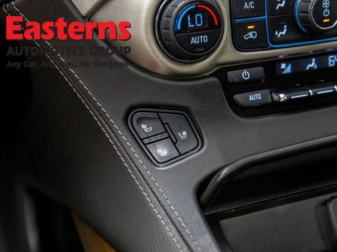 Used 2020 GMC Yukon Denali w/ Denali Ultimate Package image 29