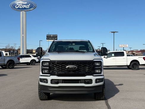 New 2026 Ford F250 XLT w/ XLT Premium Package AWD/4WD image 2