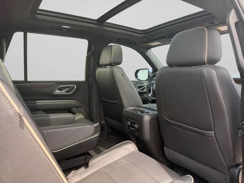 Used 2021 Chevrolet Tahoe Premier w/ Premium Package AWD/4WD image 32