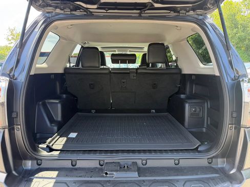 Used 2017 Toyota 4Runner SR5 Premium AWD/4WD image 13