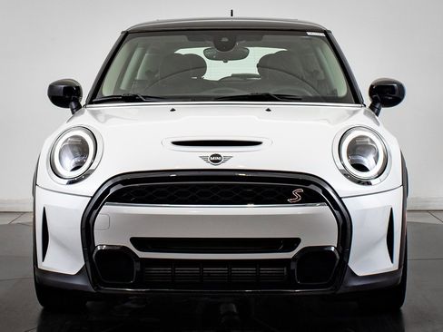 Used 2024 MINI Cooper S w/ Signature Upholstery Package image 2