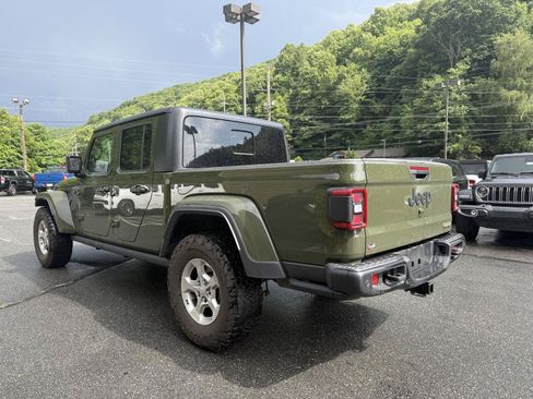 Used 2021 Jeep Gladiator Sport AWD/4WD image 2