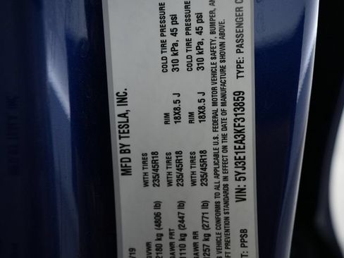 Used 2019 Tesla Model 3 Standard Range RWD image 29