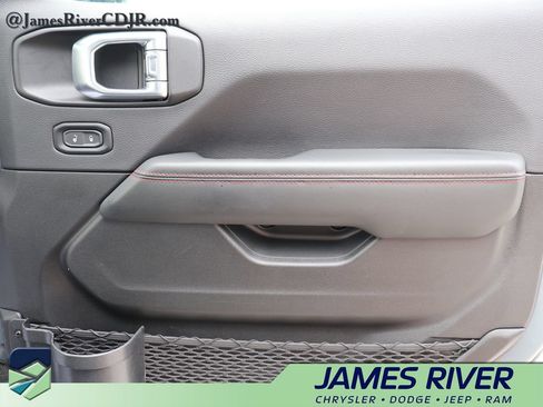Used 2024 Jeep Wrangler Unlimited Rubicon AWD/4WD image 8