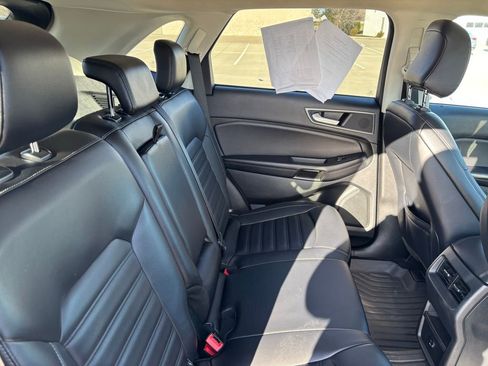 Used 2022 Ford Edge SEL image 12