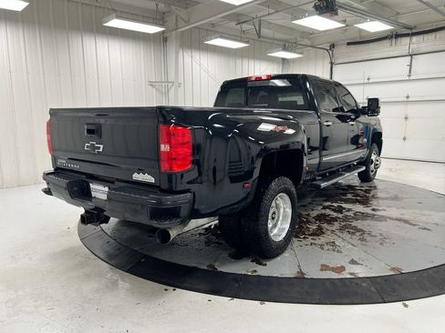 Used 2019 Chevrolet Silverado 3500 High Country w/ Duramax Plus Package AWD/4WD image 3