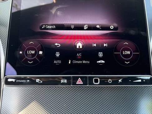Used 2025 Mercedes-Benz C 300 4MATIC Sedan image 19