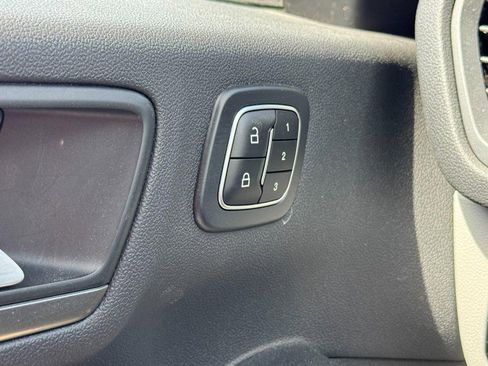 Used 2023 Ford Escape Active w/ Tech Pack #2 AWD/4WD image 16