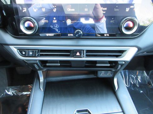 Used 2025 Lexus RX 450h AWD w/ Convenience Package image 46