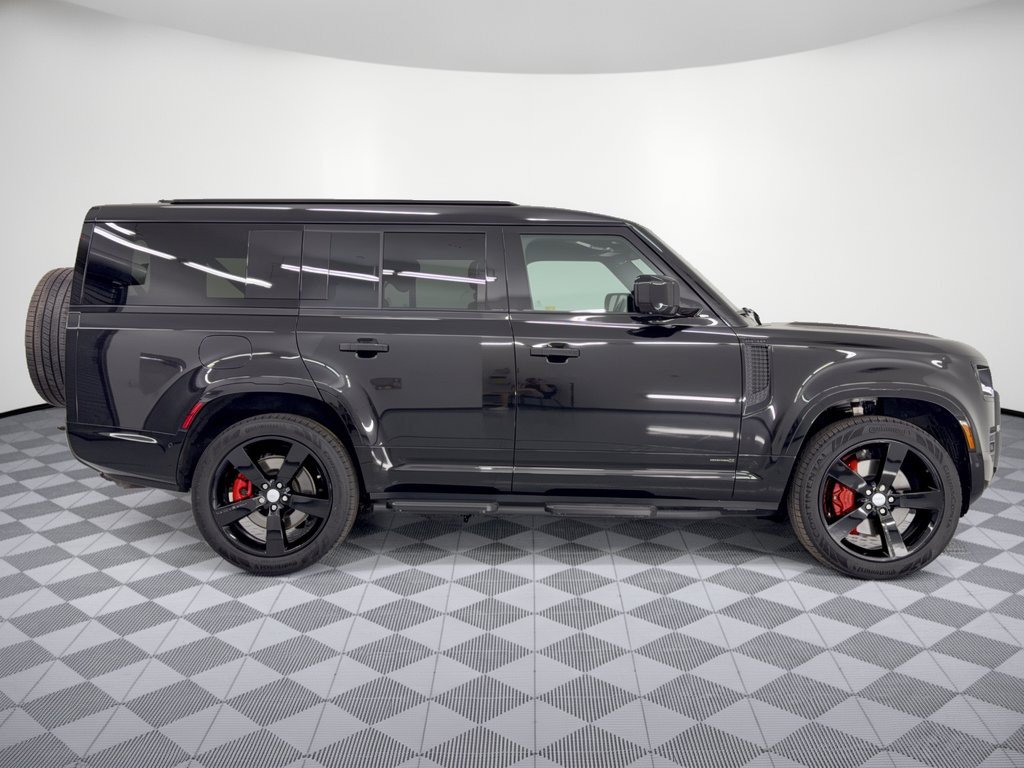 Used 2025 Land Rover Defender 130 X AWD/4WD image 8