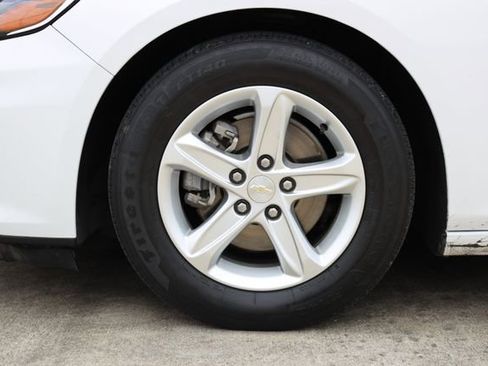 Used 2023 Chevrolet Malibu LS FWD image 9