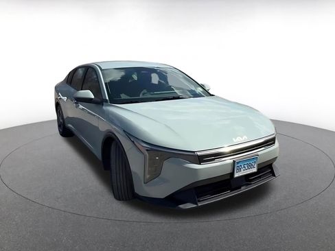 Used 2025 Kia K4 LXS image 3