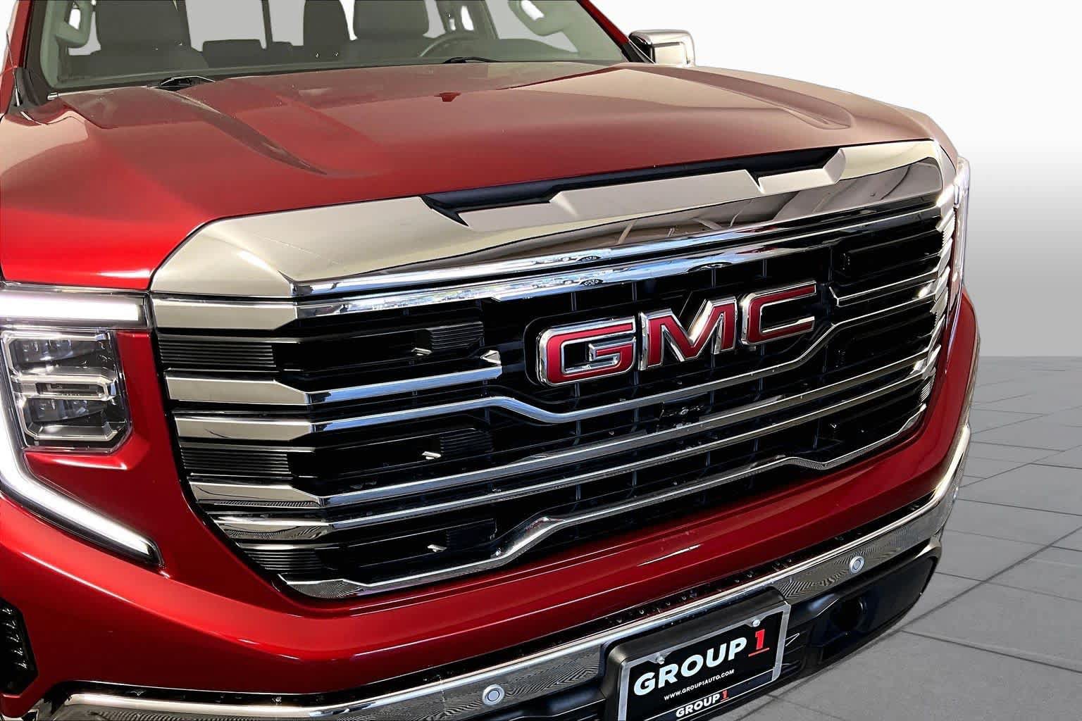 Used 2023 GMC Sierra 1500 SLT AWD/4WD image 28