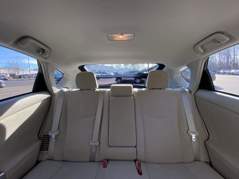 Used 2011 Toyota Prius Three image 29