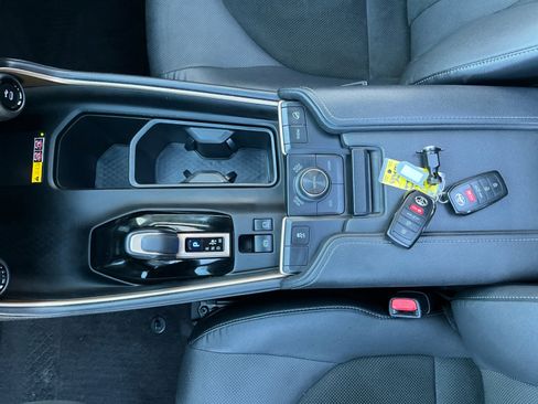 Used 2024 Toyota Grand Highlander AWD Hybrid image 15