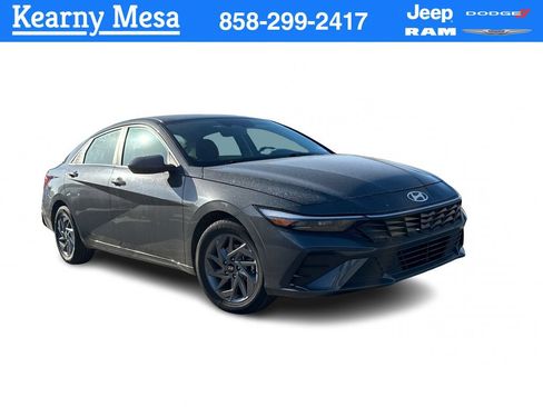 Used 2024 Hyundai Elantra SEL FWD image 1