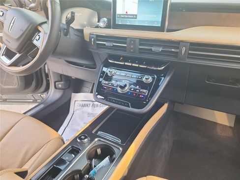 Used 2022 Lincoln Corsair Reserve w/ Equipment Group 201A image 27