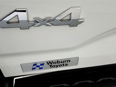 Used 2023 Toyota Tacoma SR5 AWD/4WD image 13