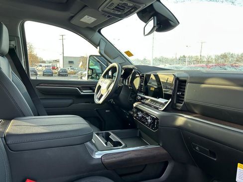 New 2026 GMC Sierra 3500 SLT w/ SLT Premium Package image 19