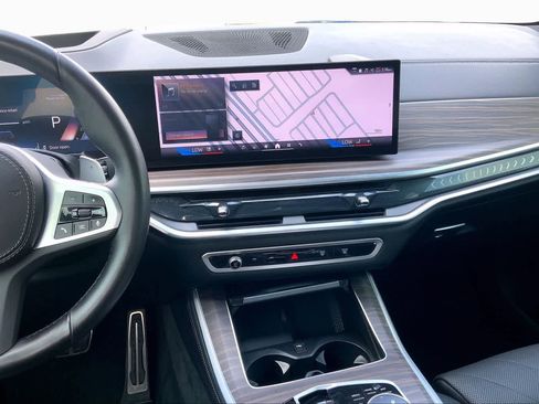 Used 2025 BMW X5 sDrive40i w/ M Sport Package RWD image 6