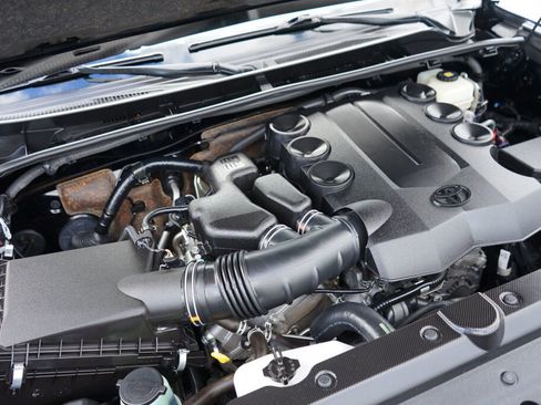 Used 2019 Toyota 4Runner Limited image 22