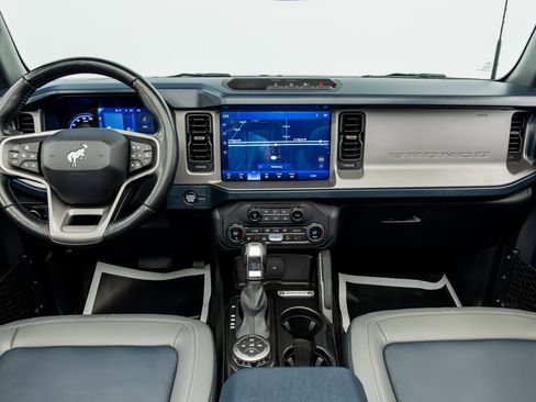 Used 2023 Ford Bronco Outer Banks AWD/4WD image 38