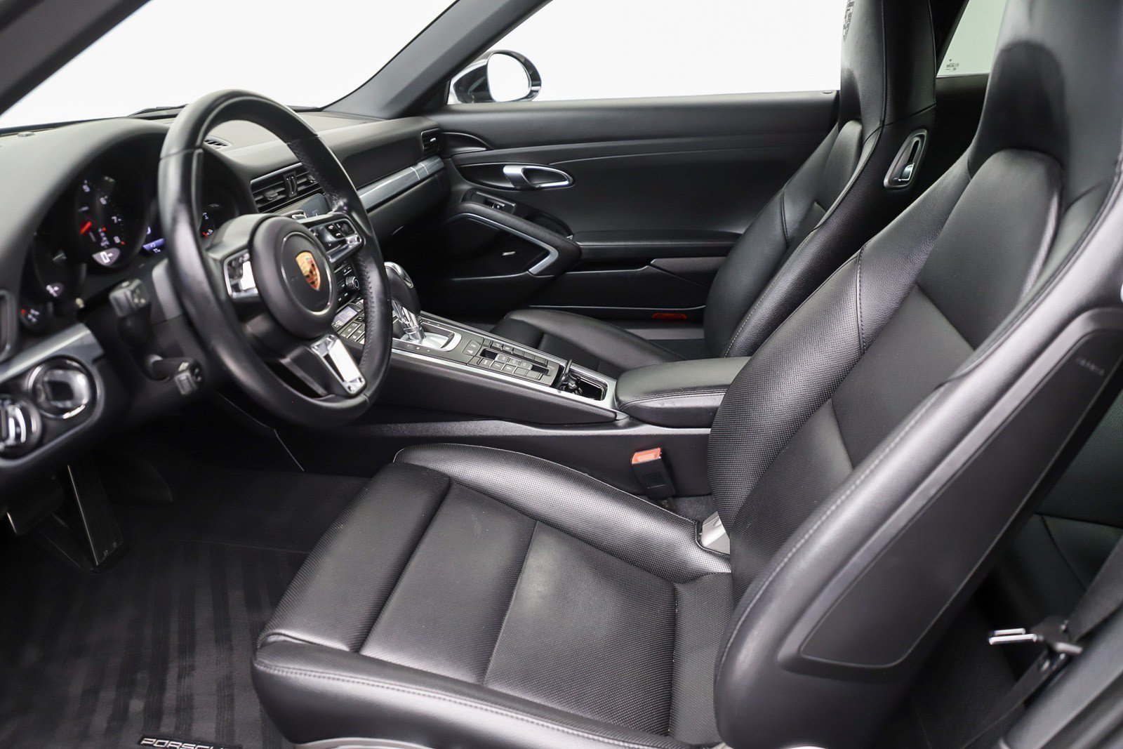 Used 2018 Porsche 911 Carrera RWD image 22