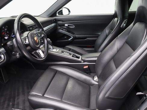 Used 2018 Porsche 911 Carrera RWD image 22