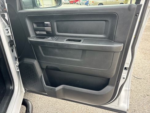 Used 2018 RAM 1500 Express w/ Express Value Package image 17