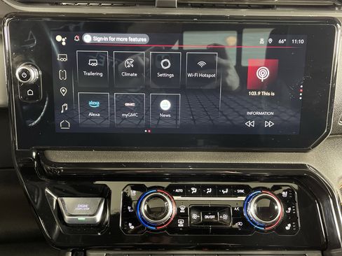 Used 2025 GMC Sierra 2500 AT4 w/ AT4 Premium Plus Package image 24