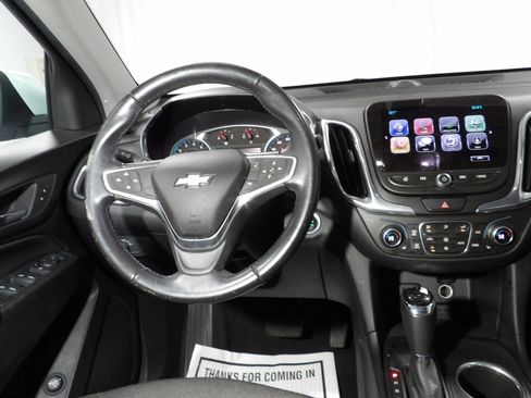 Used 2018 Chevrolet Equinox LT w/ Sun & Infotainment Package FWD image 9