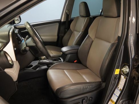 Used 2014 Toyota RAV4 Limited w/ Technology Package AWD/4WD image 3