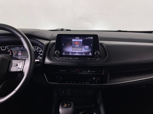 Used 2025 Nissan Rogue SV AWD/4WD image 15