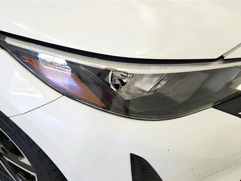 Used 2024 Nissan Sentra SV FWD image 14