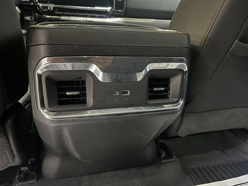 Used 2024 GMC Sierra 1500 Elevation w/ Preferred Package AWD/4WD image 27