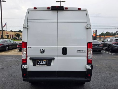 Used 2023 RAM ProMaster 2500 FWD image 7
