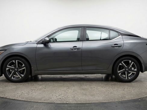 Used 2025 Nissan Sentra SV FWD image 3