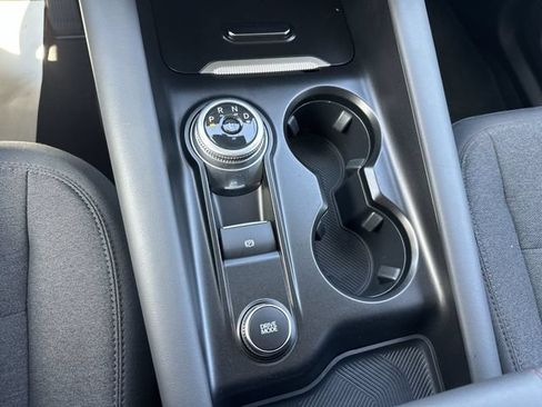 Used 2025 Ford Explorer Active AWD/4WD image 23