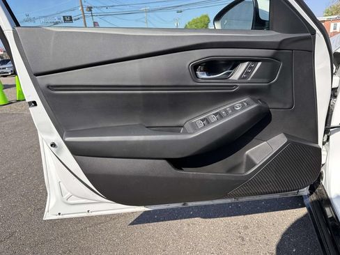 Used 2025 Honda Accord EX-L image 8