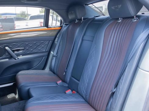 Used 2018 Bentley Flying Spur S V8 AWD/4WD image 32